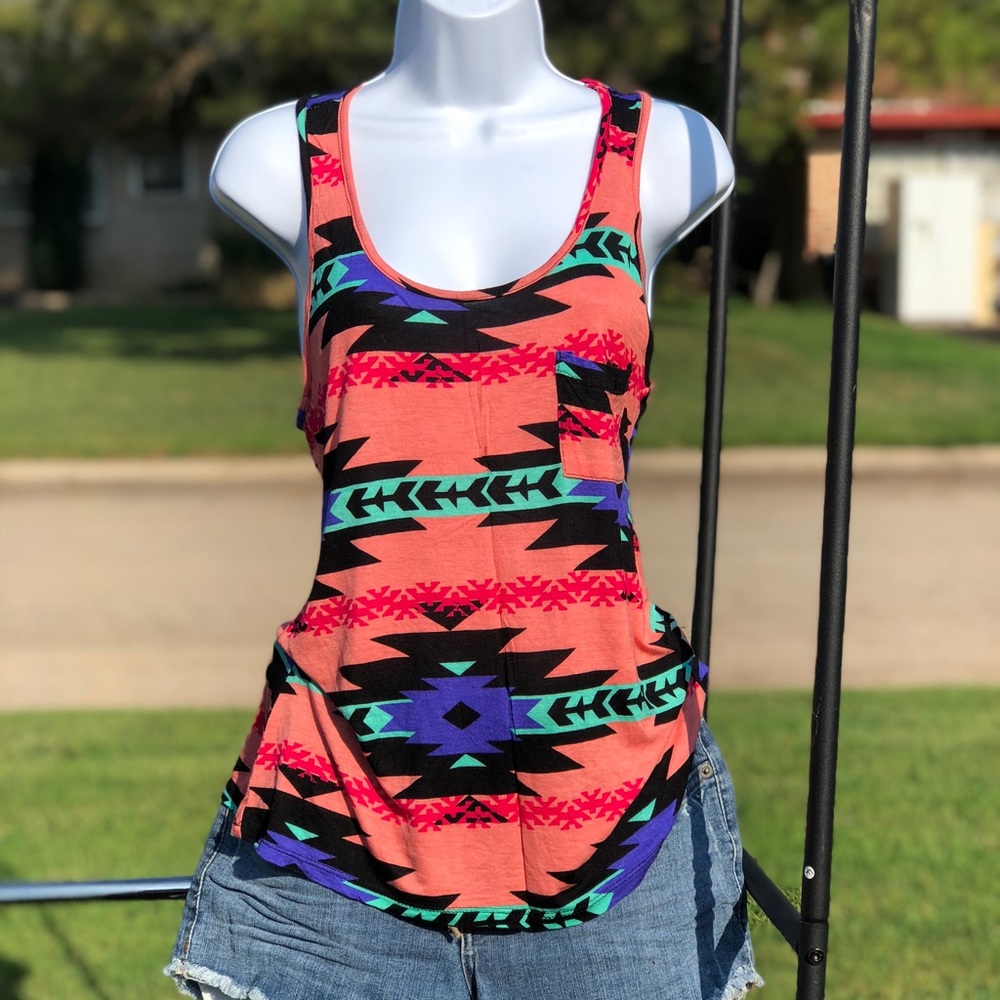 Aztec racer back Tank Top Women’s SZ large